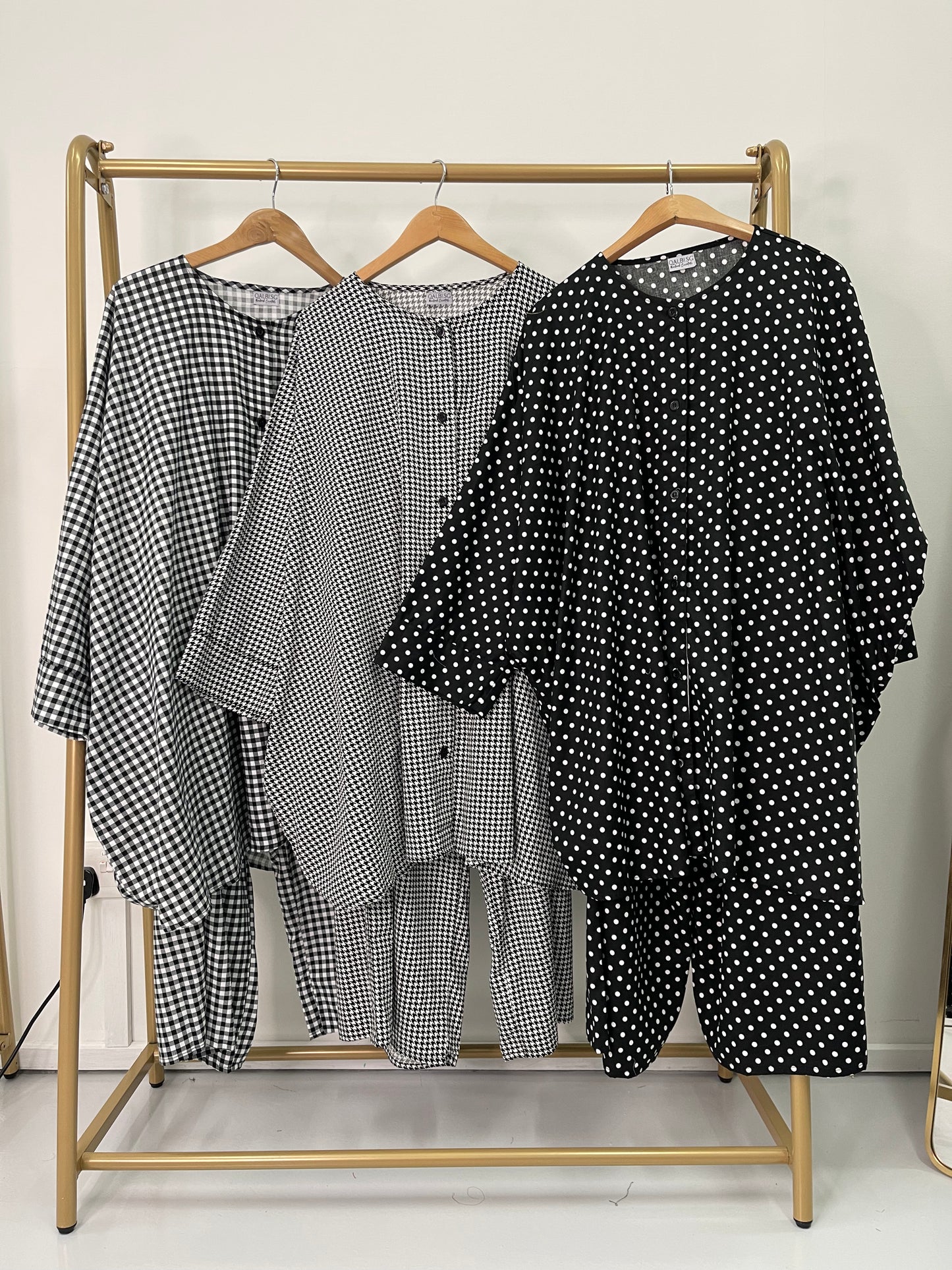 Monochrome Pant Suit (with buttons)