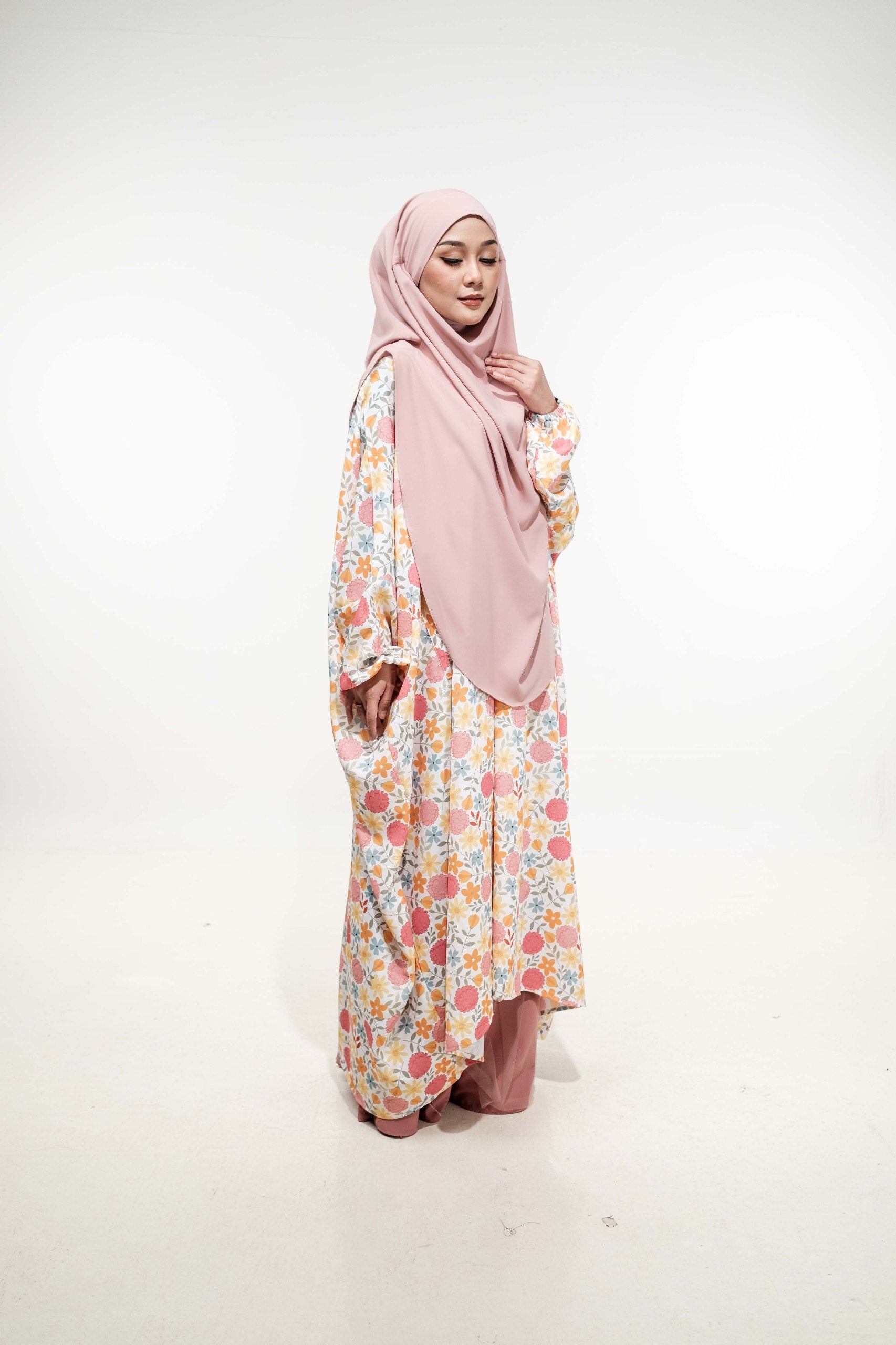 Wardah Floral Silk Lexus