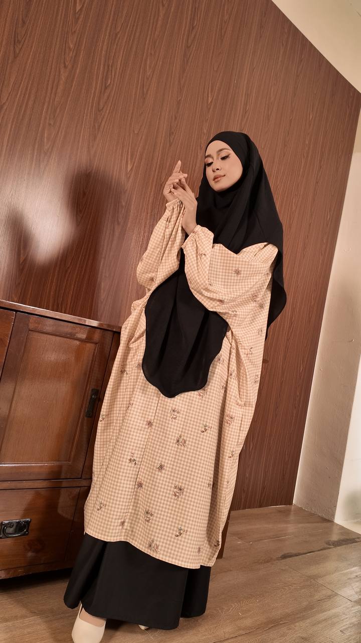 Wardah Kotak Silk Lexus