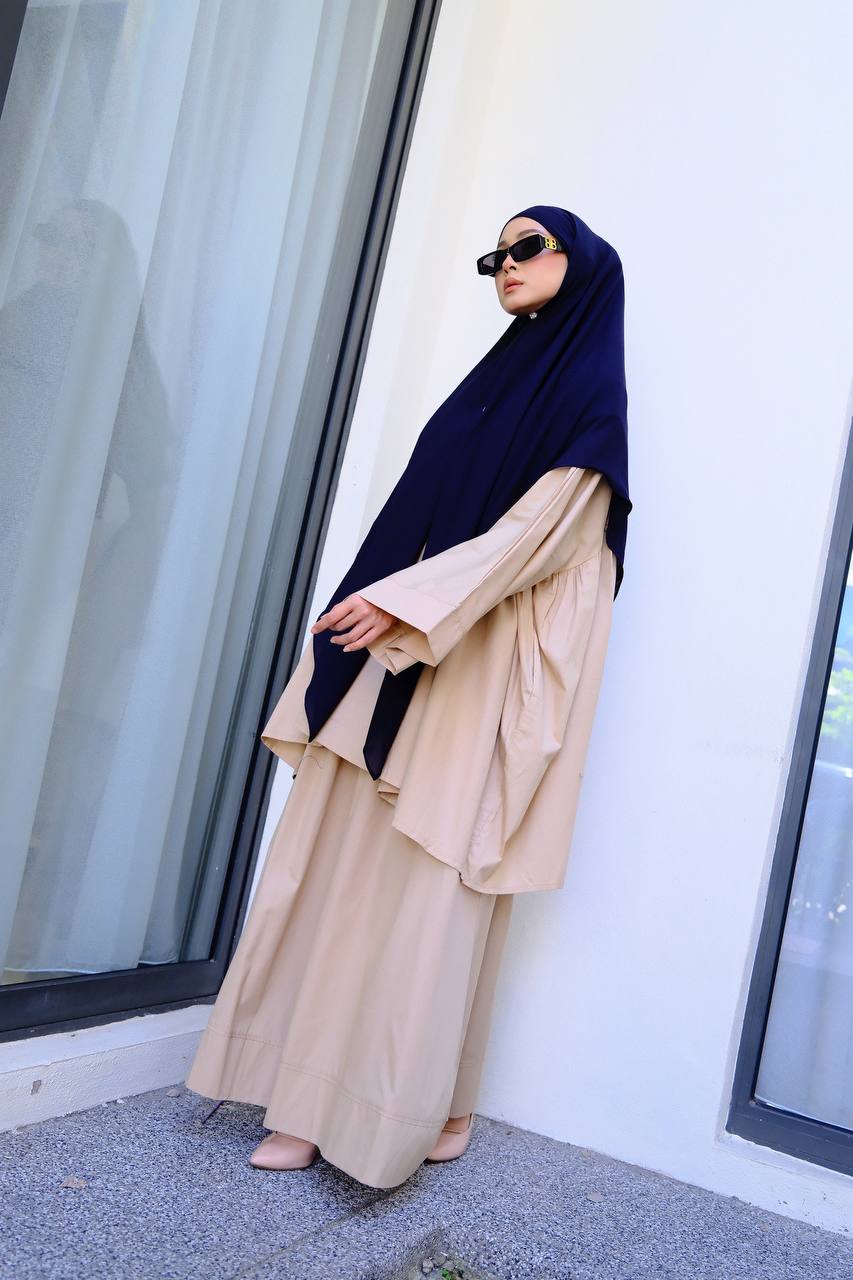 Lara Plain Top