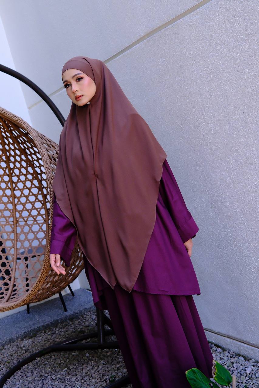 Lara Plain Top