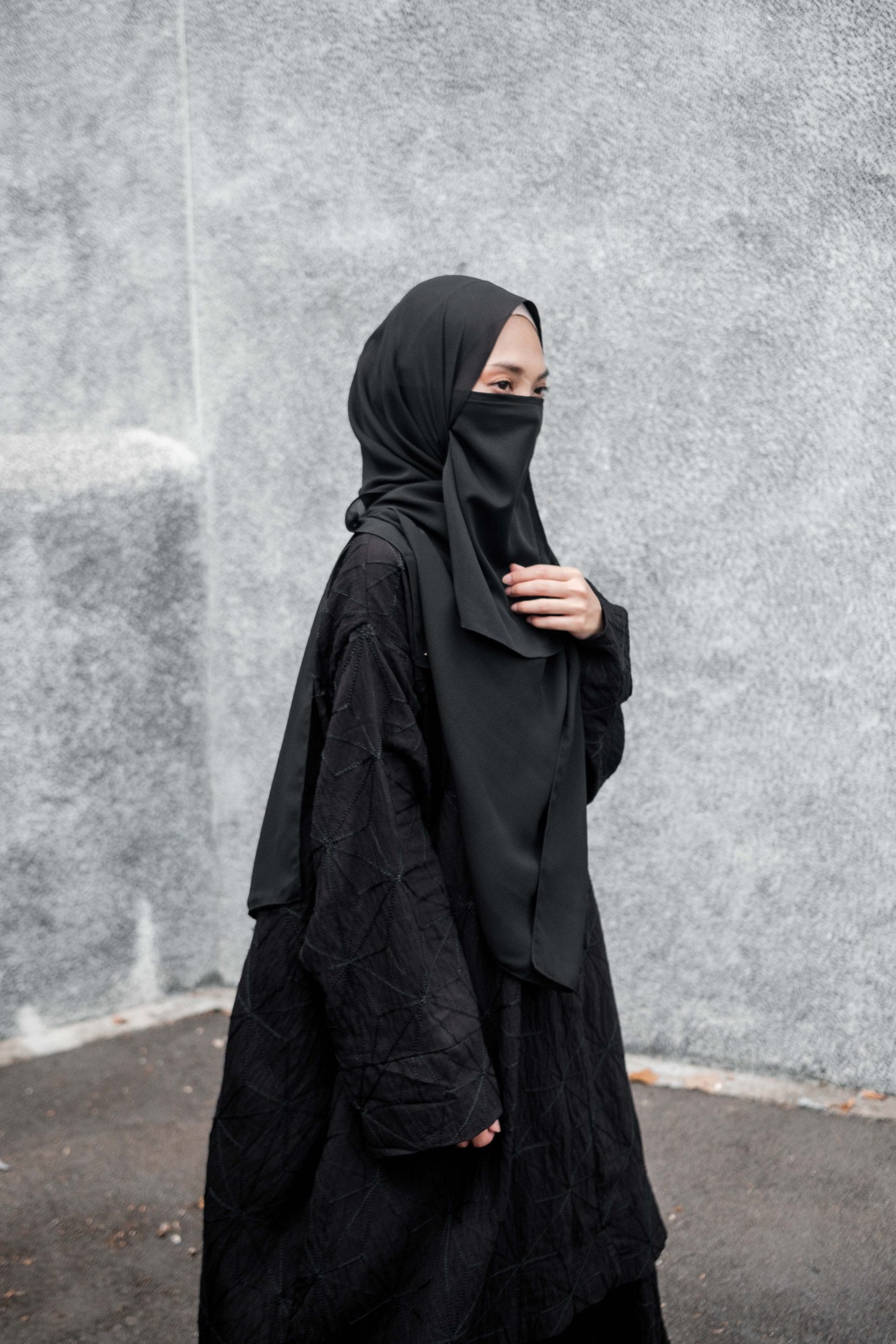 Anggun Embroidery Skirt Set