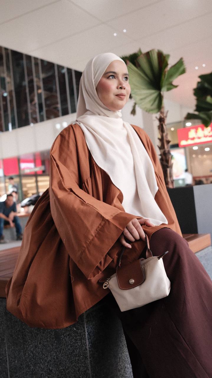 Lara Plain Top