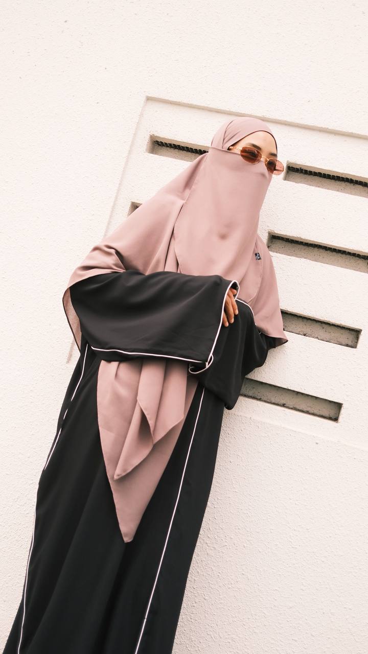 Abaya Lina