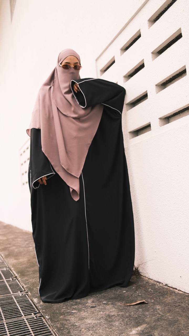 Abaya Lina