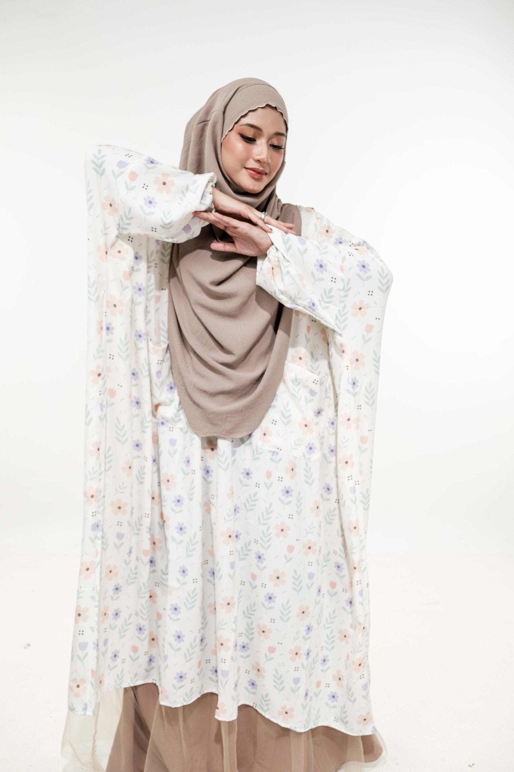 Wardah Floral Silk Lexus