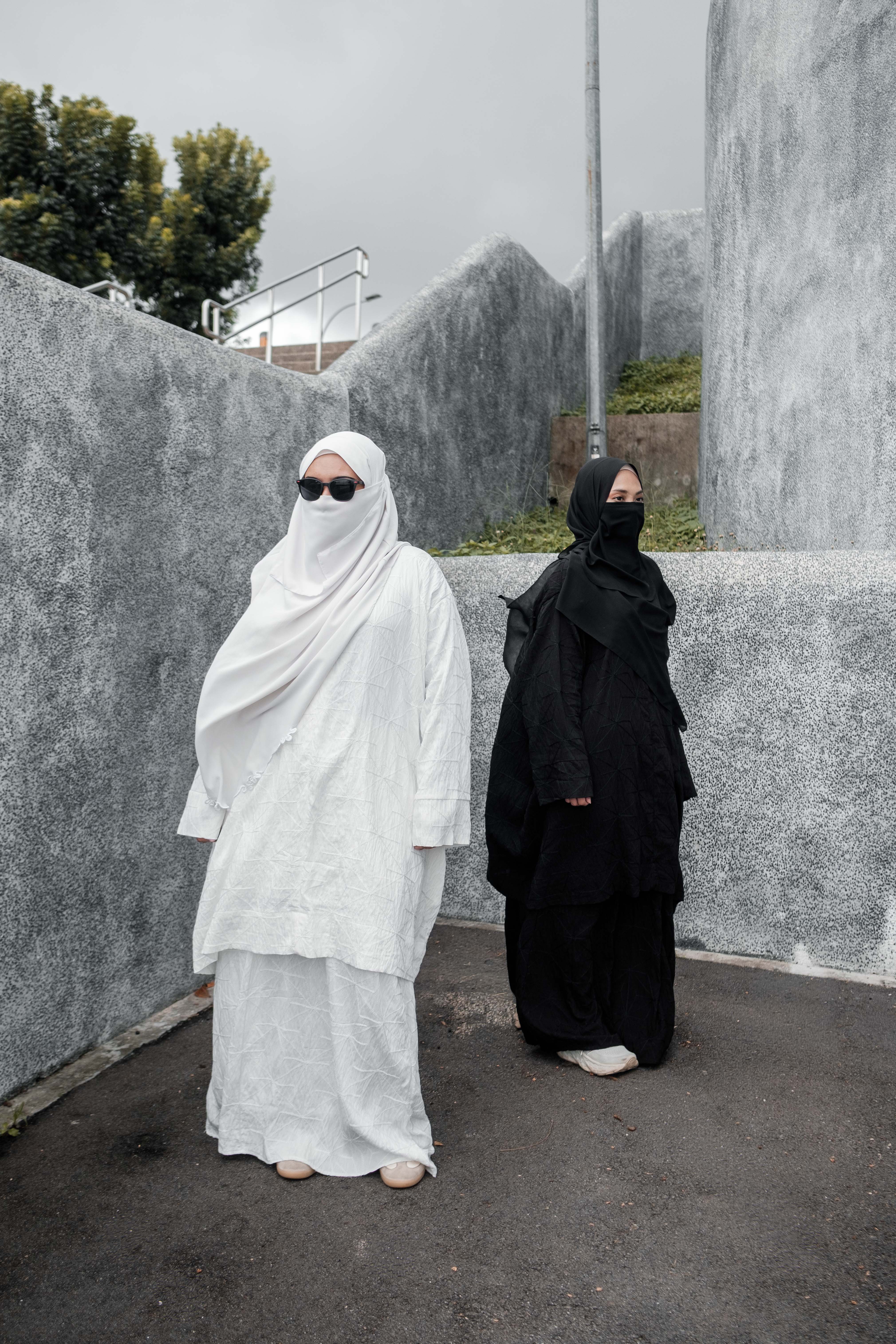 Anggun Embroidery Skirt Set