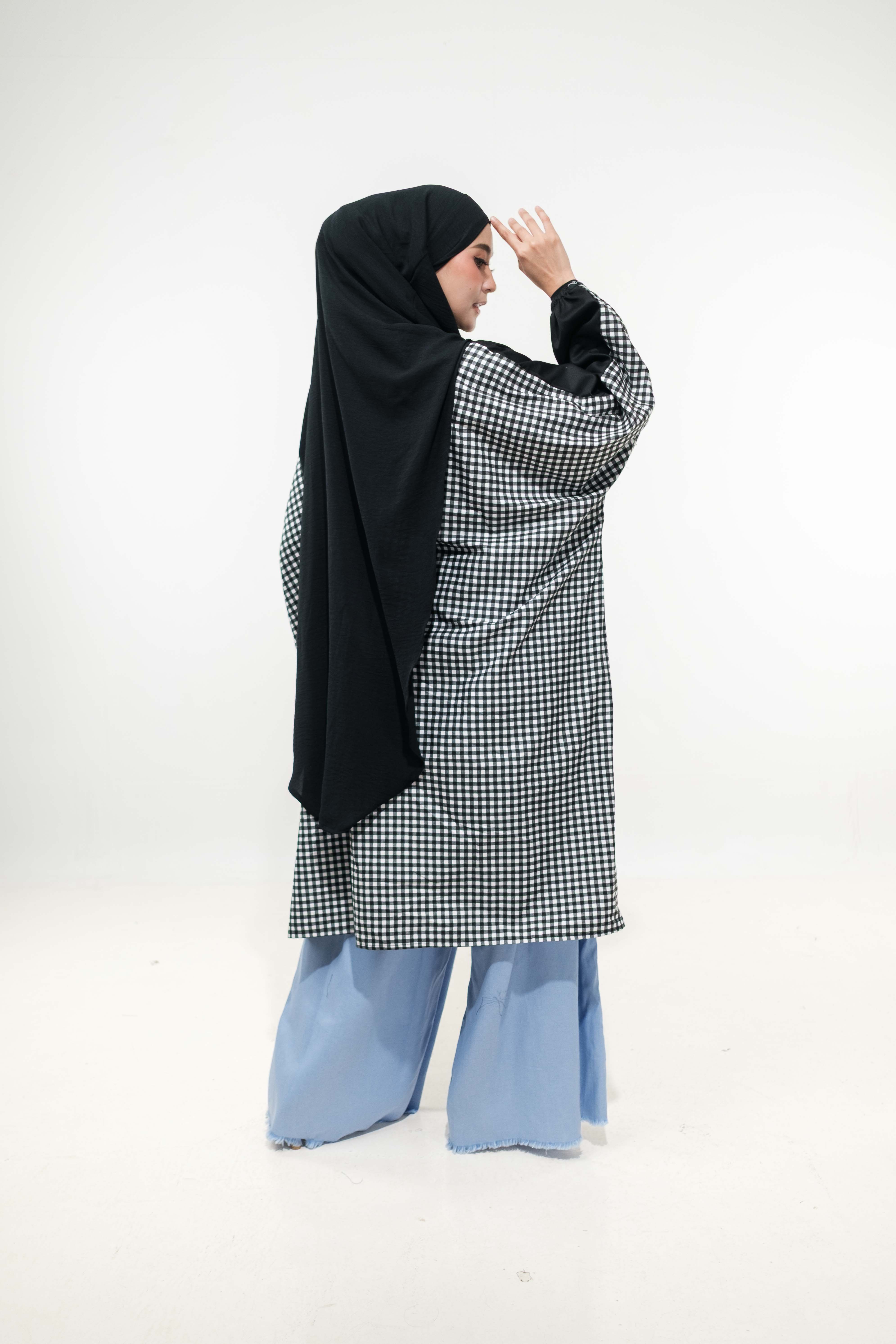 Aurora Monochrome Series