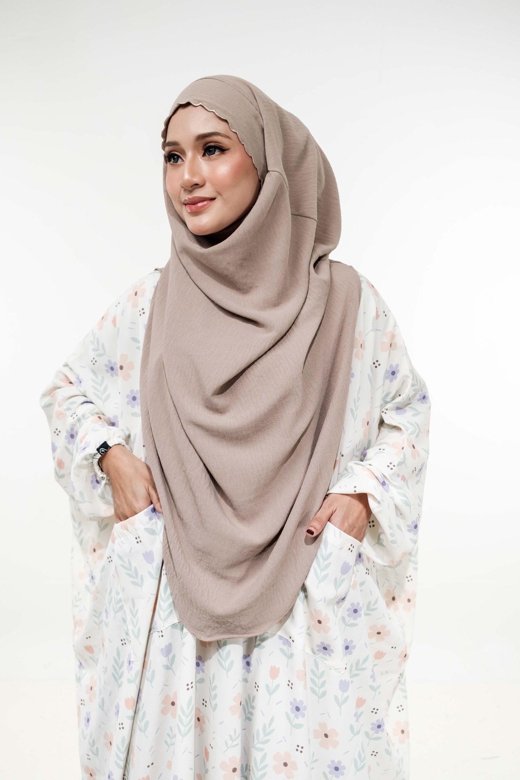 Wardah Floral Silk Lexus