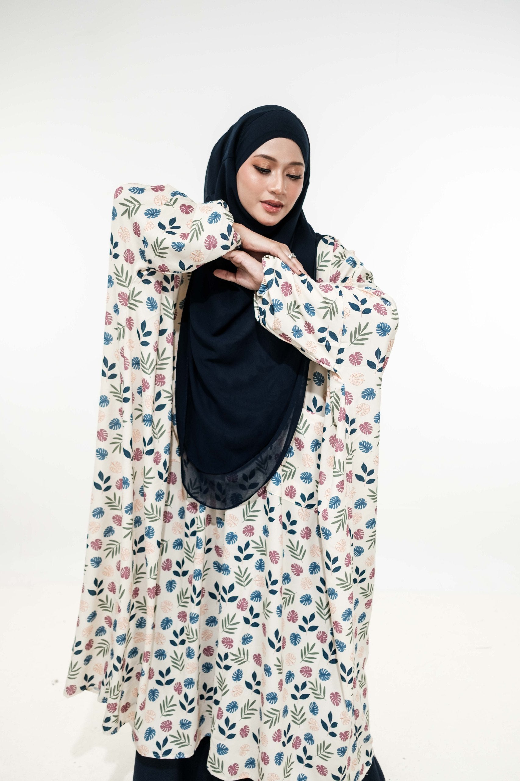 Wardah Floral Silk Lexus