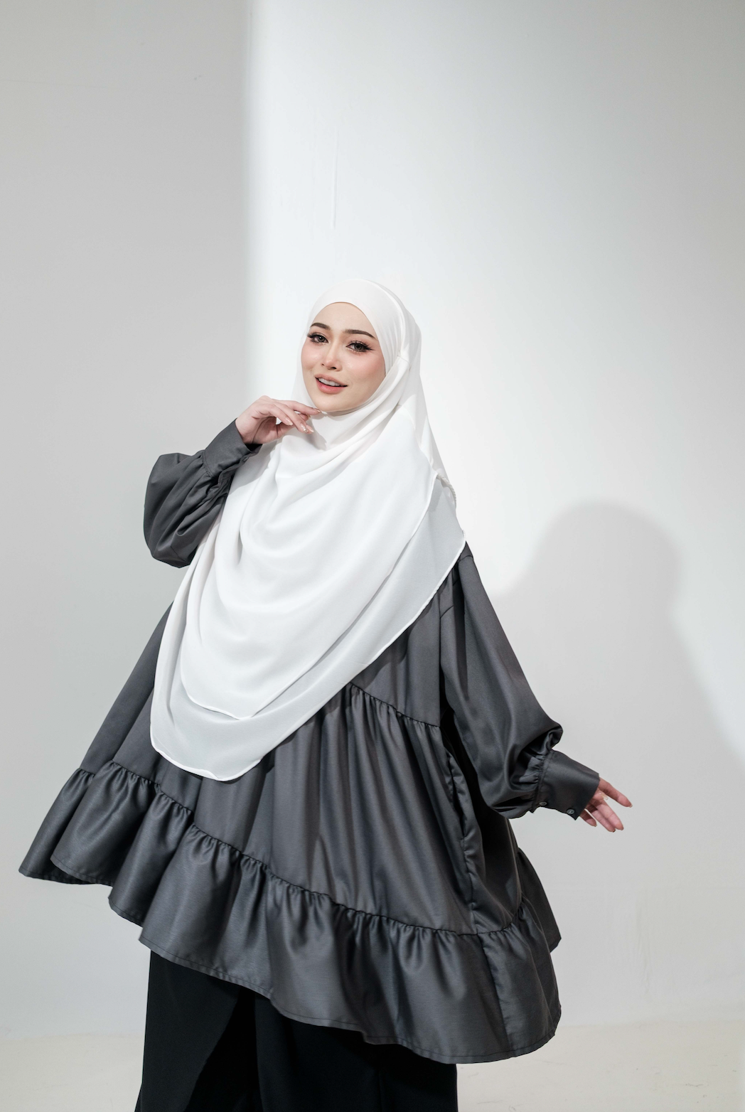 Seri Ruffle Top