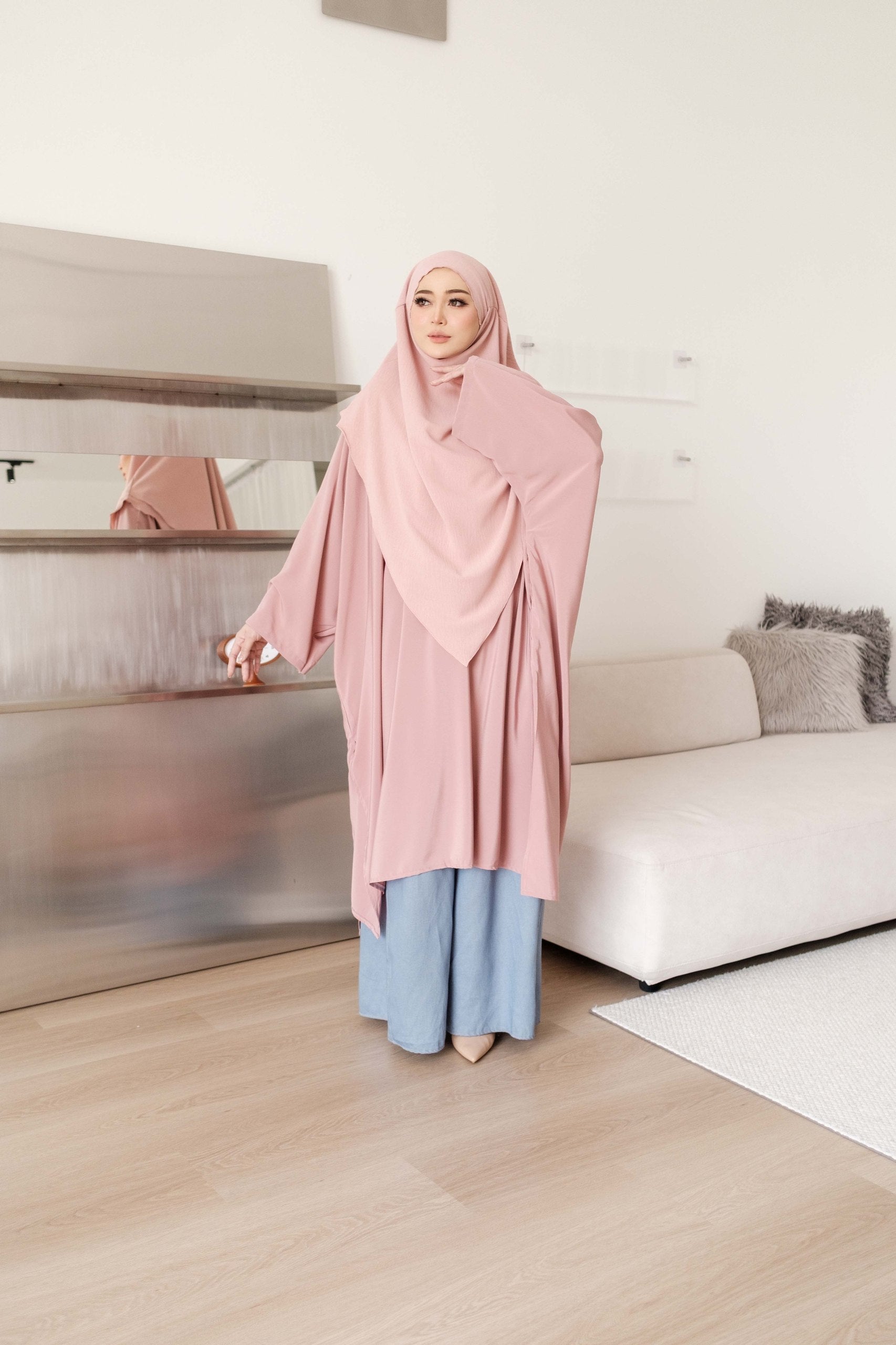 Nur Batwing Top