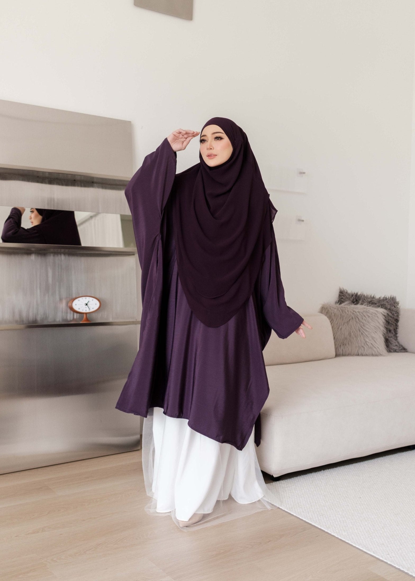 Nur Batwing Top