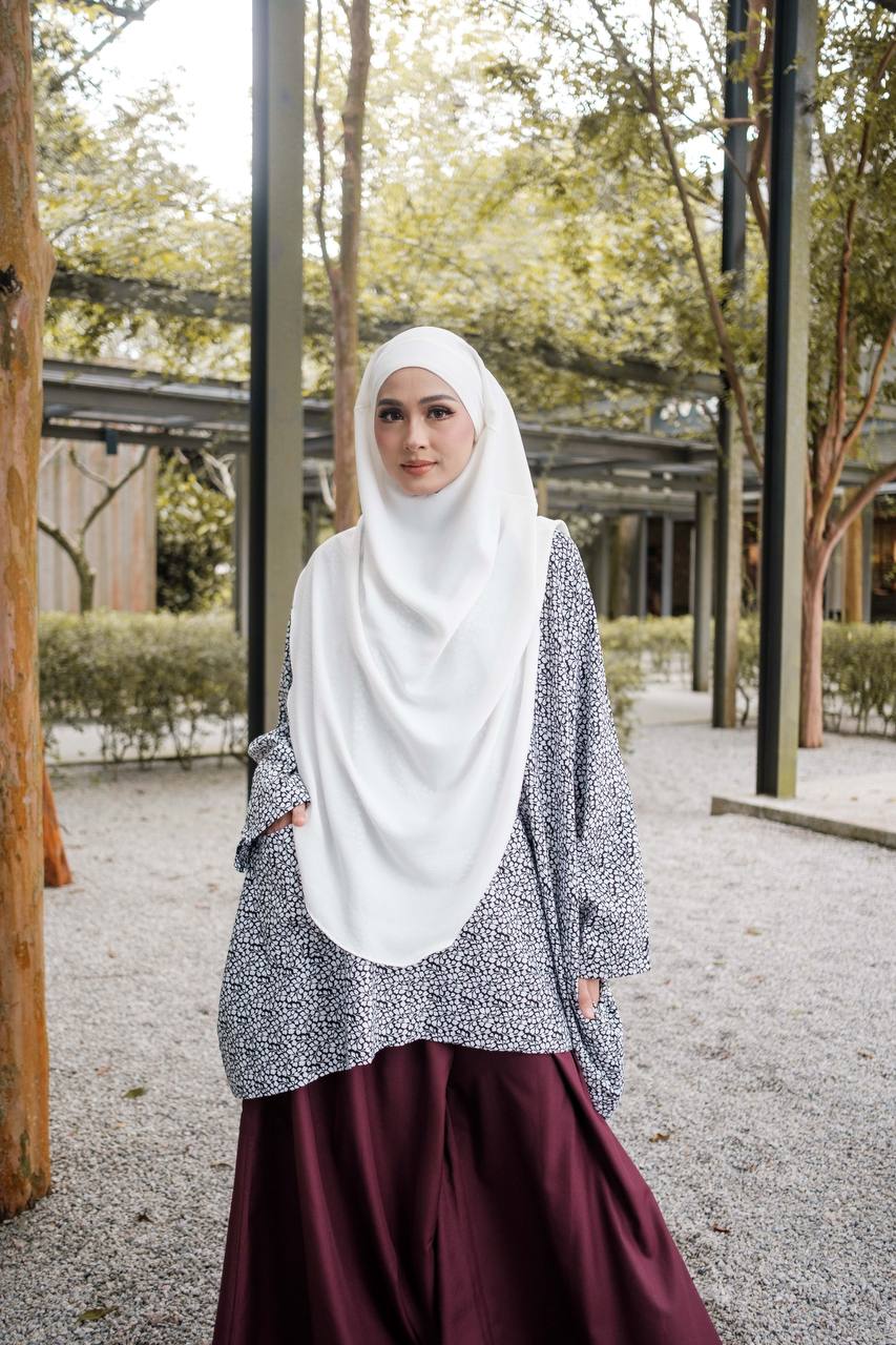 Yana Top Monochrome Series