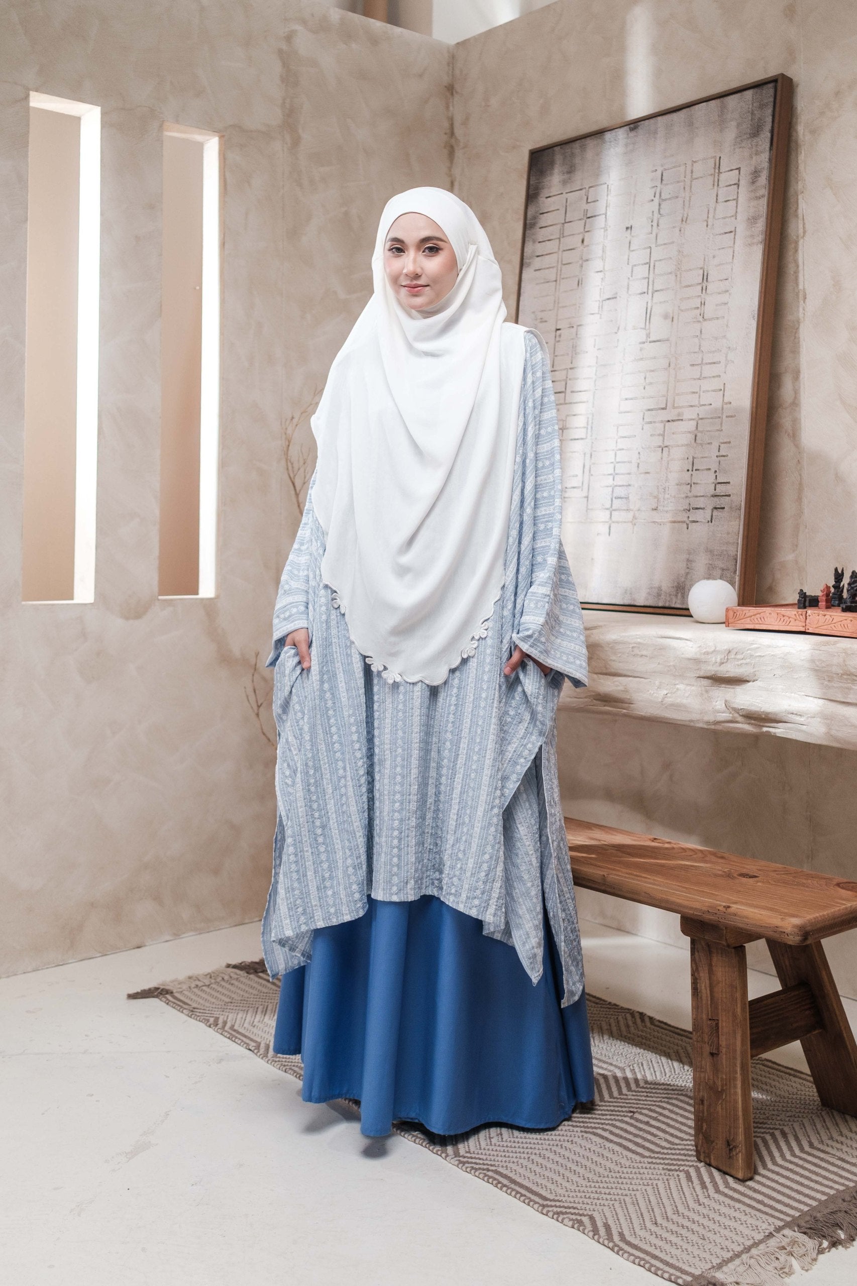 Nur Batwing Top