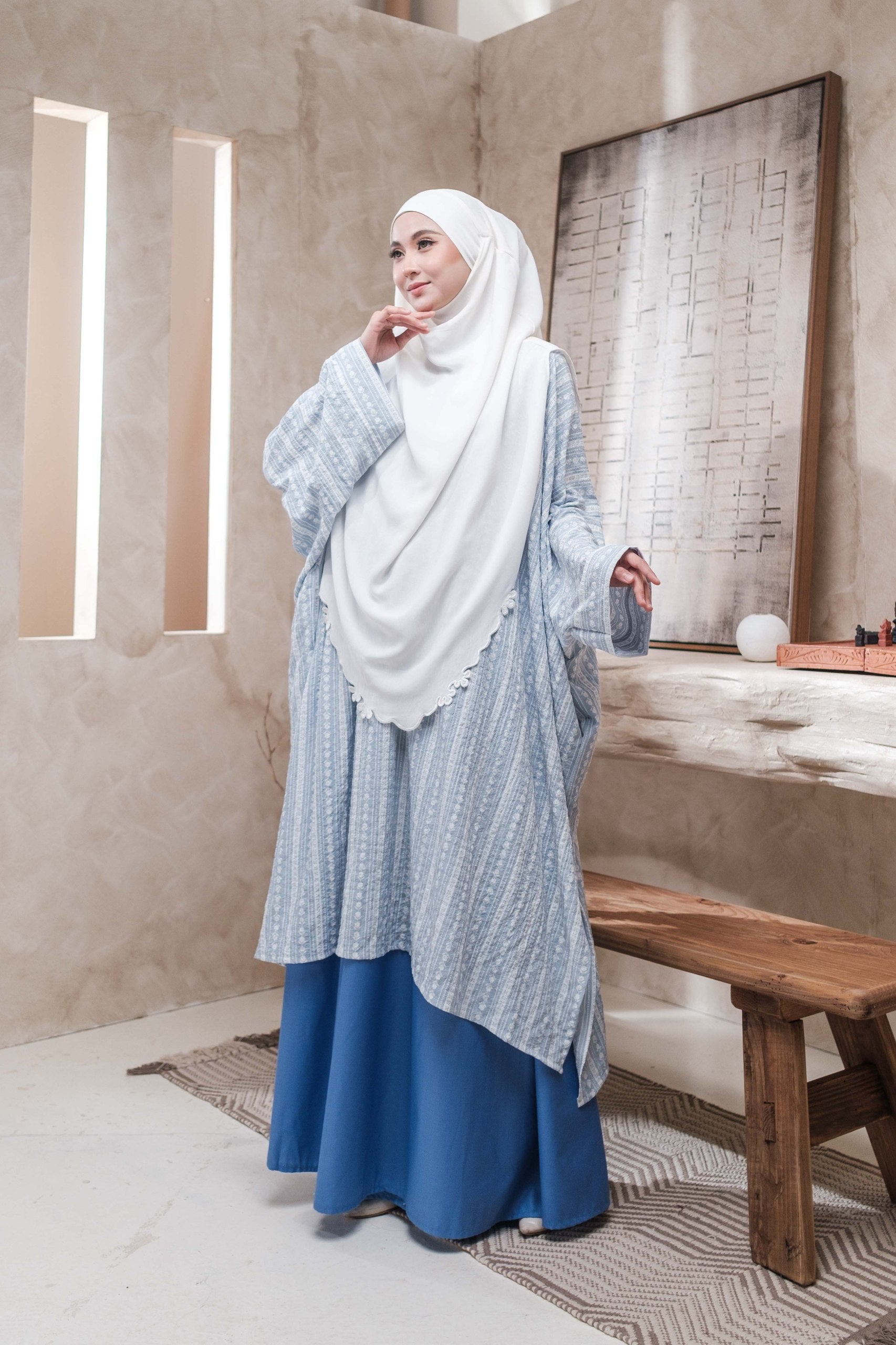 Nur Batwing Top