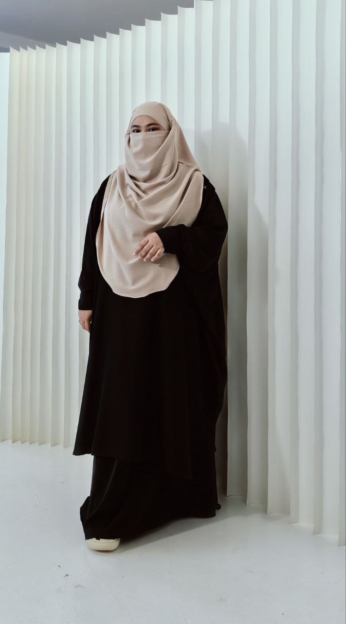 Emma Skirt Set (Silk Lexus)